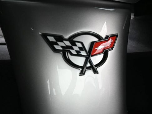 Used 2004 Chevrolet Corvette Convertible w/ Preferred Equipment Group RWD image 14