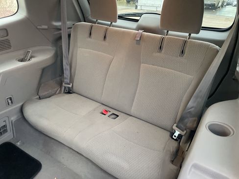 Used 2010 Toyota Highlander 2WD image 11