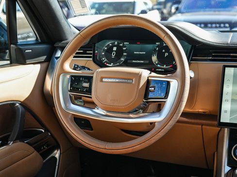 Certified 2023 Land Rover Range Rover SE AWD/4WD image 15
