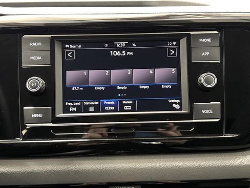 Used 2024 Volkswagen Taos S image 17