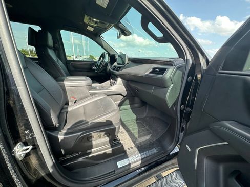 Used 2021 Chevrolet Tahoe Z71 w/ Rear Media and Nav Package AWD/4WD image 12