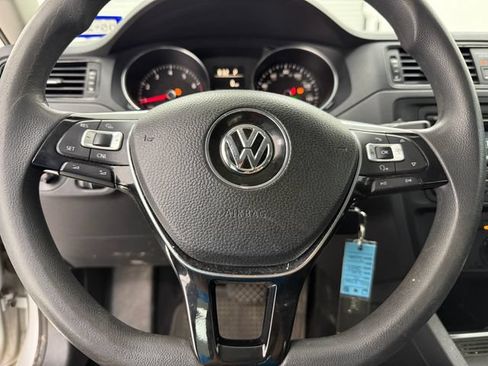 Used 2015 Volkswagen Jetta S FWD image 8