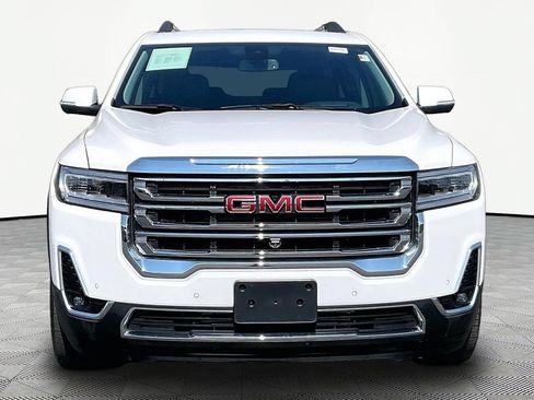 Used 2023 GMC Acadia SLT w/ Technology Package FWD image 2