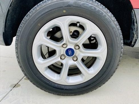 Used 2019 Ford EcoSport SE w/ SE Convenience Package image 9