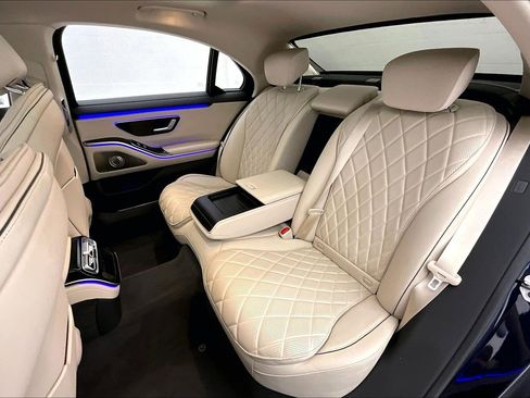 Certified 2022 Mercedes-Benz S 580 4MATIC Sedan image 17