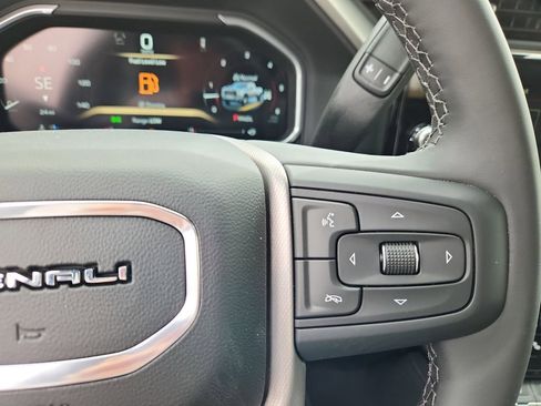 New 2026 GMC Sierra 3500 Denali w/ Denali Reserve Package AWD/4WD image 13