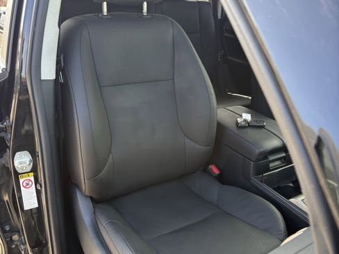 Used 2017 Lexus GX 460 Premium image 16