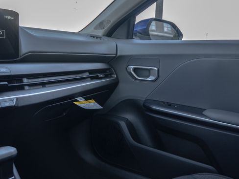 New 2025 Kia K4 LXS FWD image 21