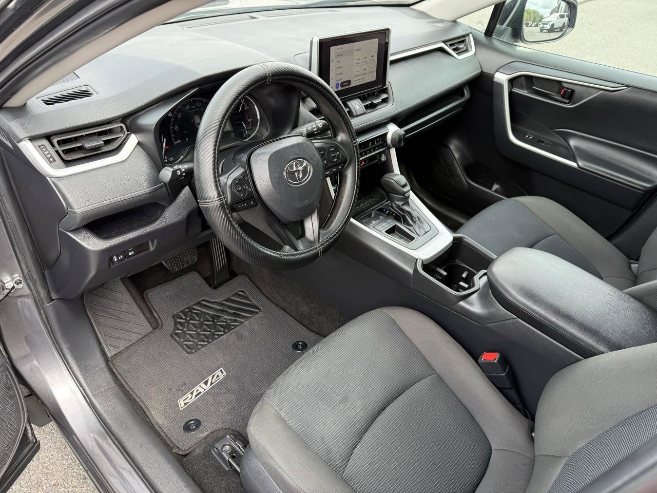 Used 2024 Toyota RAV4 LE FWD image 13
