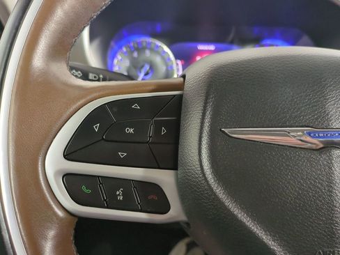 Used 2019 Chrysler Pacifica Limited w/ Tire & Wheel Group image 31