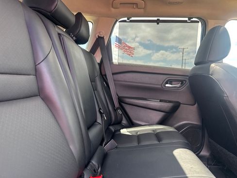 Certified 2023 Nissan Rogue SV w/ SV Premium B Package FWD image 31