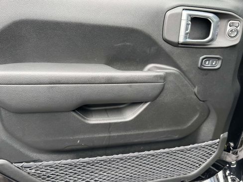 Used 2023 Jeep Wrangler Sport image 26