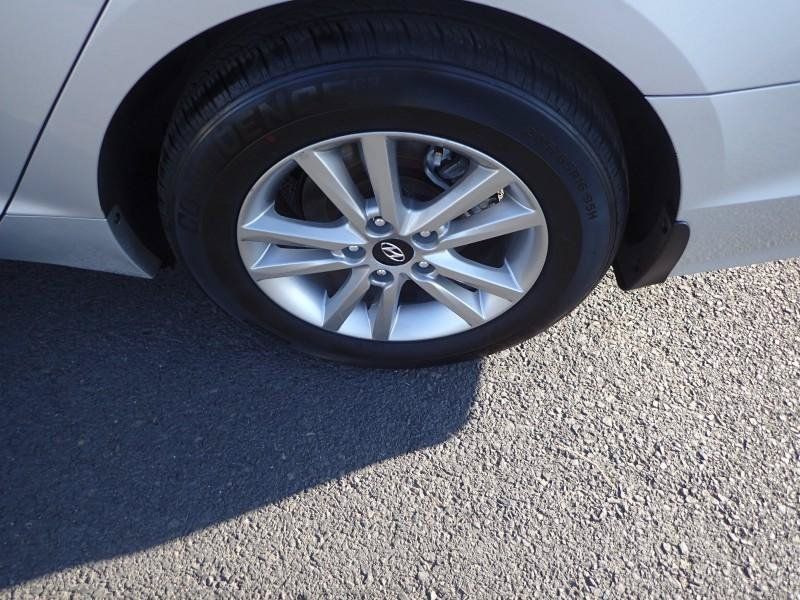 Used 2015 Hyundai Sonata SE FWD image 24
