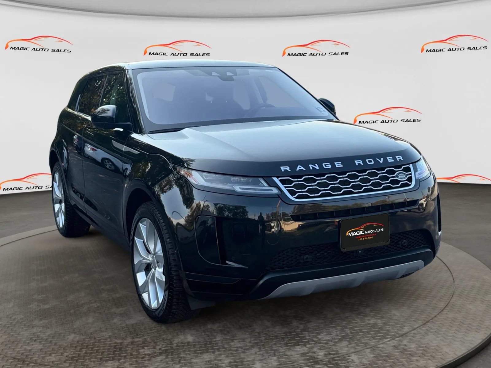 Used 2020 Land Rover Range Rover Evoque SE AWD/4WD image 5