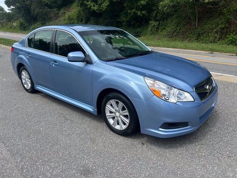 Used 2011 Subaru Legacy 2.5i Premium w/ All-Weather Pkg AWD/4WD image 10