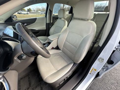 Used 2024 Chevrolet Malibu LT image 11