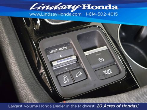Used 2025 Honda Pilot Sport image 18