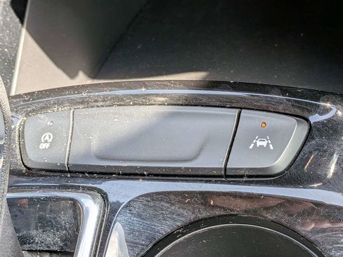 Used 2024 Chevrolet Trax LT w/ Driver Confidence Package image 20