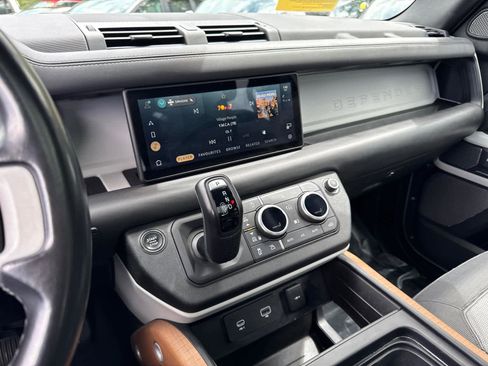 Used 2023 Land Rover Defender 110 X-Dynamic SE image 27