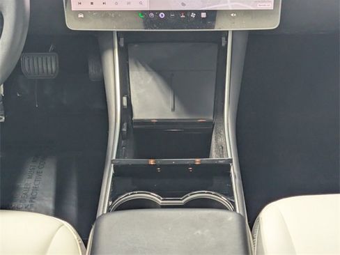 Used 2020 Tesla Model 3 Standard Range image 13