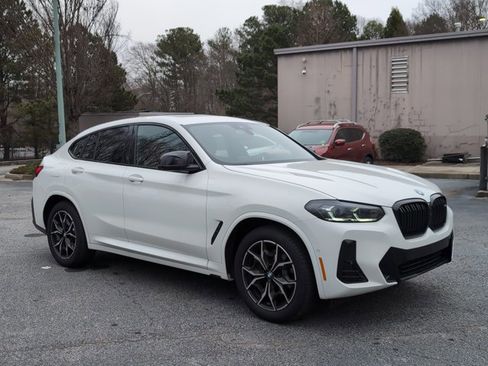 Used 2024 BMW X4 M40i image 3