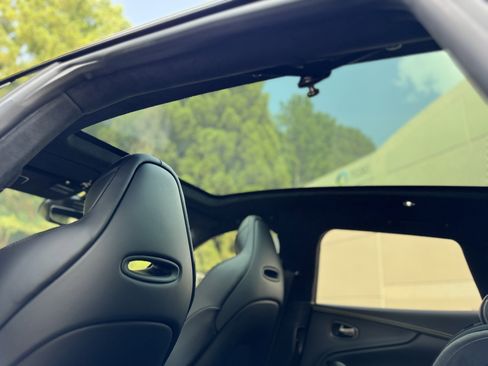 Used 2021 Aston Martin DBX image 7