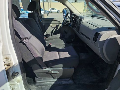 Used 2013 Chevrolet Silverado 2500 W/T image 10