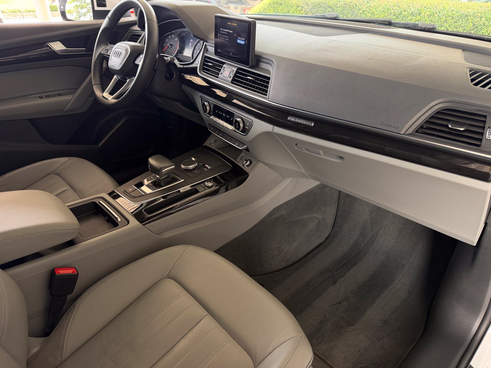 Used 2019 Audi Q5 2.0T Premium w/ Convenience Package AWD/4WD image 17
