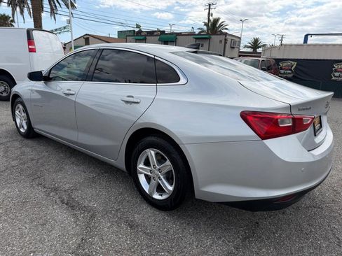 Used 2021 Chevrolet Malibu LS FWD image 9