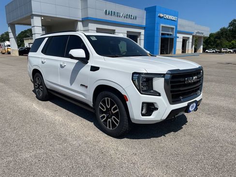 Used 2021 GMC Yukon AT4 w/ AT4 Premium Plus Package AWD/4WD image 7