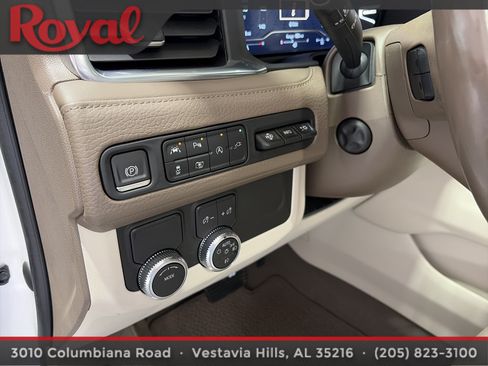 Used 2022 GMC Yukon Denali RWD image 29