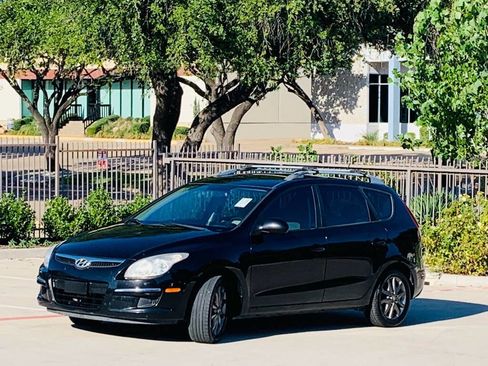 Used 2012 Hyundai Elantra GLS 4dr Wagon w/ Preferred Pkg image 4