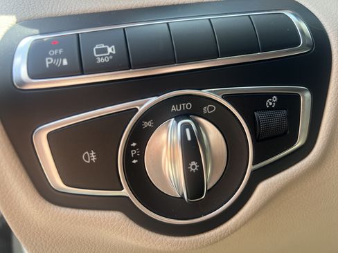 Certified 2018 Mercedes-Benz GLC 300 image 17