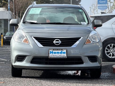 Used 2013 Nissan Versa SV image 5
