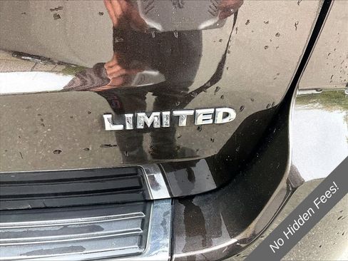 Used 2017 Jeep Grand Cherokee Limited AWD/4WD image 8