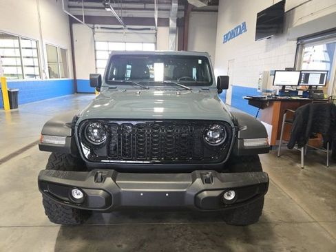 Used 2024 Jeep Wrangler Willys image 2