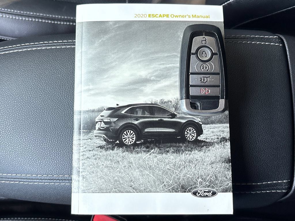 Certified 2020 Ford Escape Titanium AWD/4WD image 21