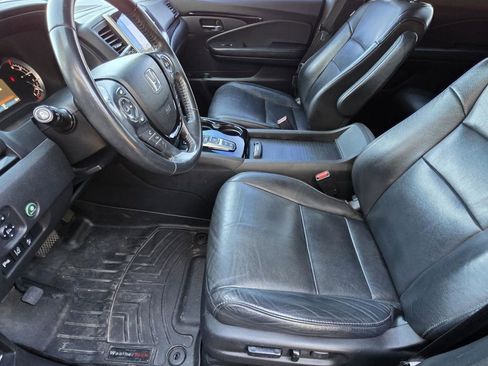 Used 2017 Honda Pilot Touring image 7