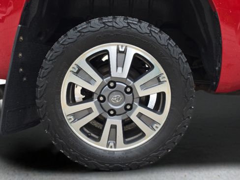 Used 2021 Toyota Tundra Platinum AWD/4WD image 48