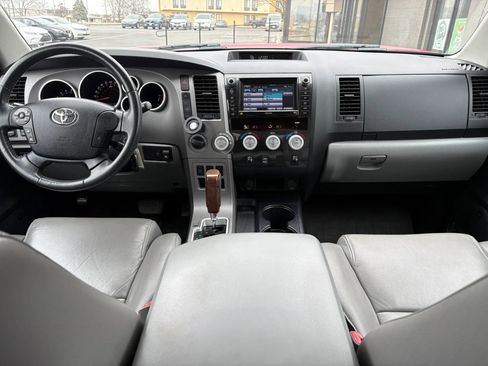 Used 2012 Toyota Tundra Limited w/ Memory Pkg image 9