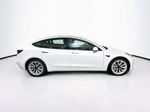 Used 2023 Tesla Model 3 Standard Range image 10