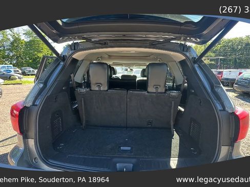 Used 2020 Nissan Pathfinder Platinum FWD image 40