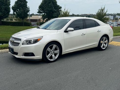 Used 2013 Chevrolet Malibu LTZ FWD image 4