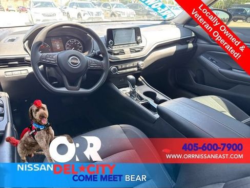 Used 2024 Nissan Altima 2.5 S FWD image 12