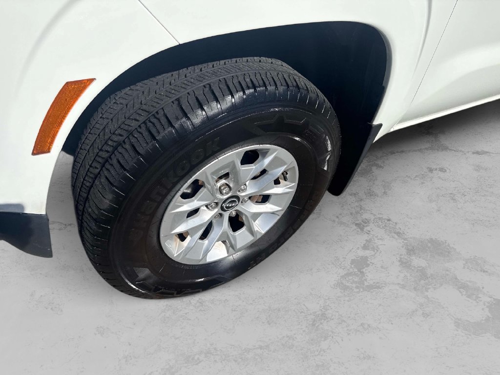 Certified 2024 Nissan Frontier SV w/ Technology Package AWD/4WD image 10