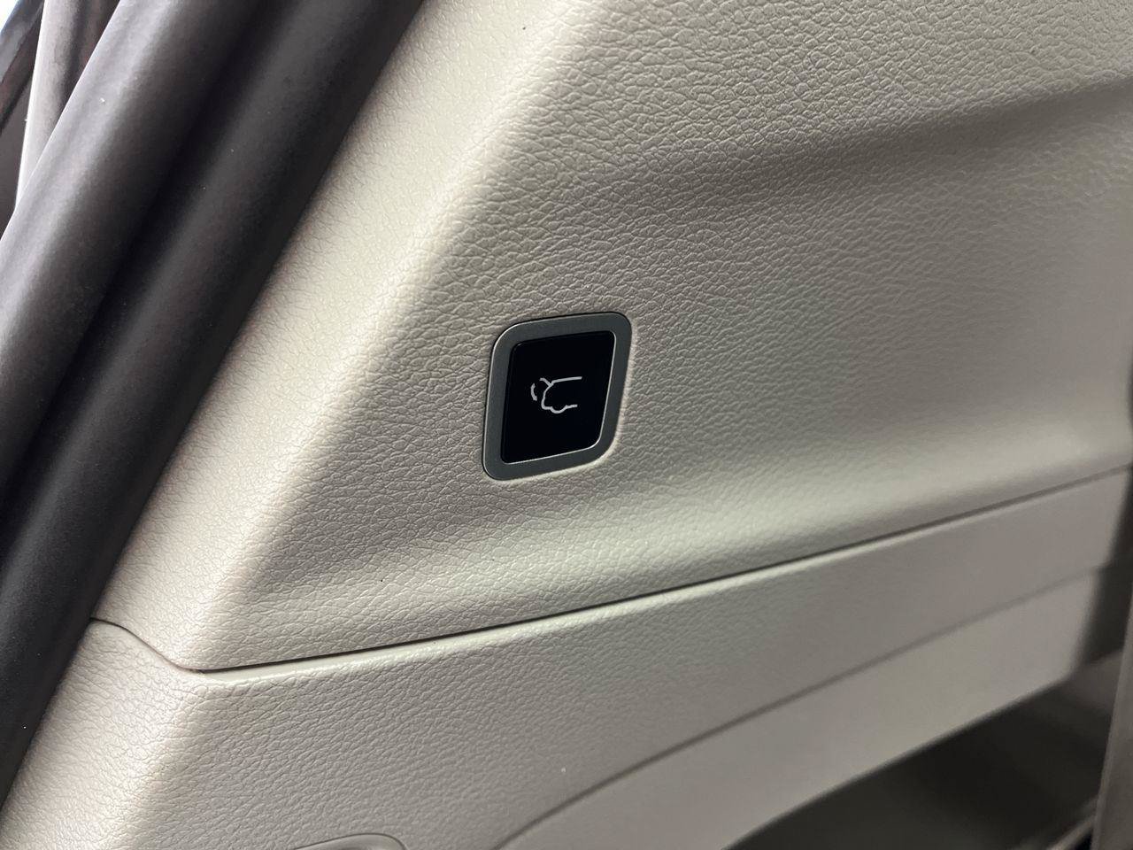 Used 2024 Chrysler Pacifica Touring-L FWD image 30