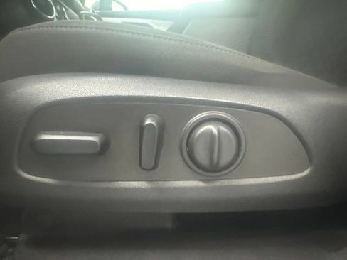 Used 2021 Chevrolet Blazer LT FWD image 10