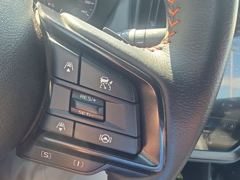 Used 2024 Subaru Crosstrek 2.5i Limited AWD/4WD image 27