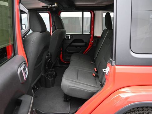 Used 2021 Jeep Wrangler Unlimited Sahara image 28