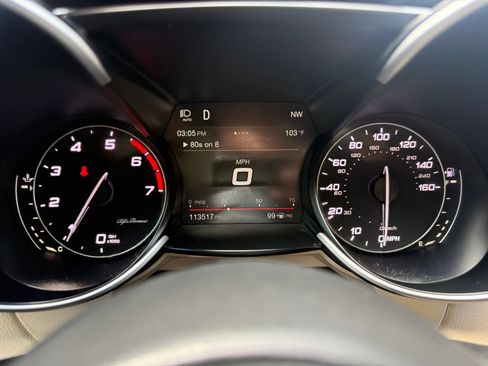 Used 2018 Alfa Romeo Giulia Ti w/ Quick Order Package 22Z Lusso RWD image 13